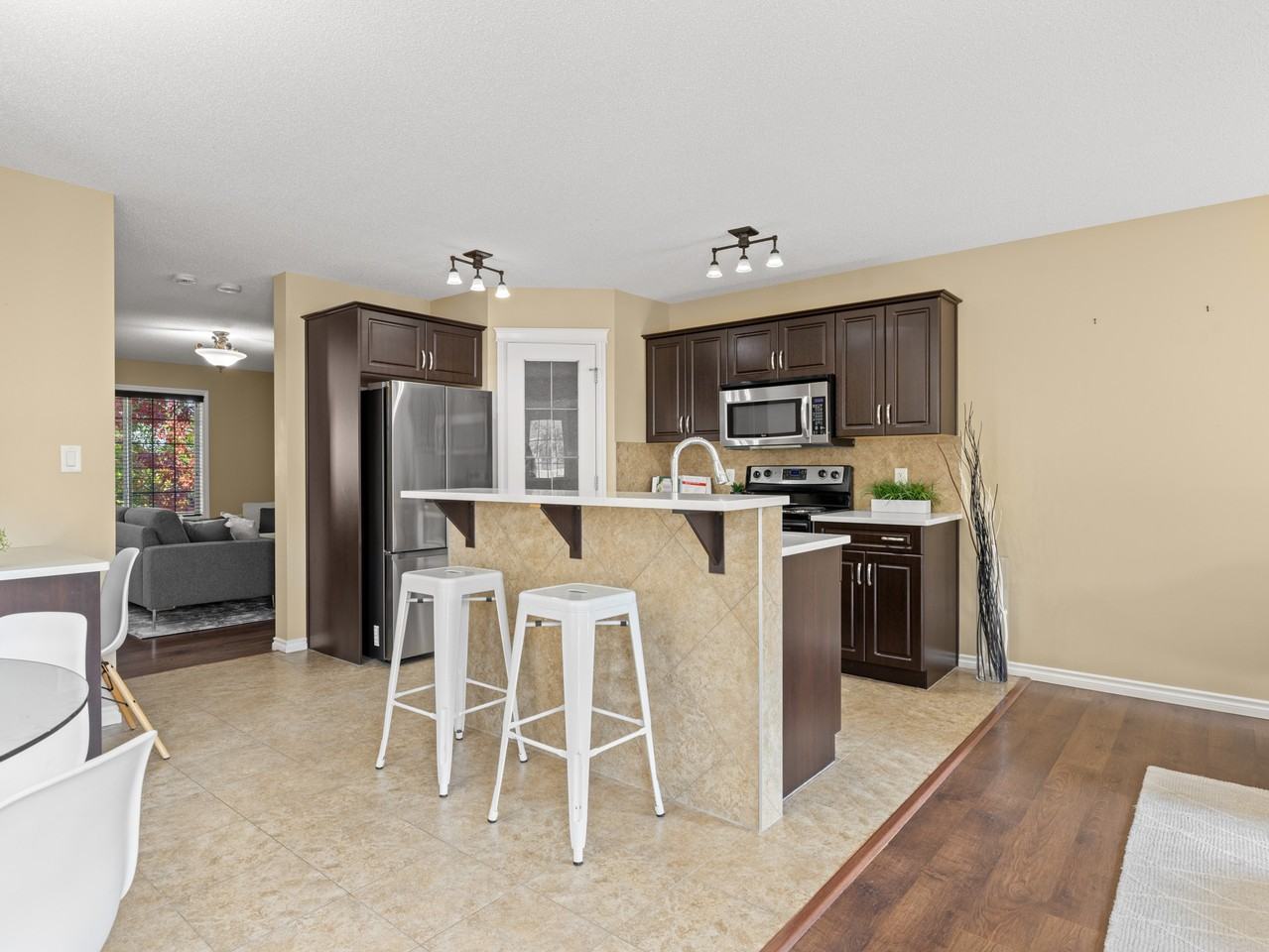 273 Mcconachie Dr Nw - Photo 2 of 32