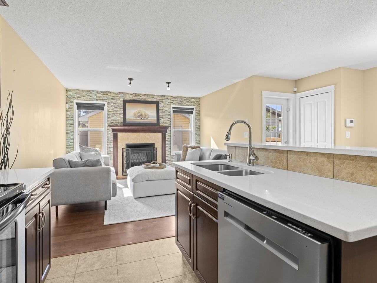 273 Mcconachie Dr Nw - Photo 4 of 32