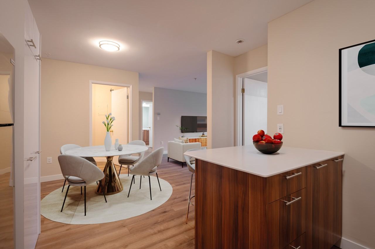 Glenbourne Gardens - Photo 2 of 15