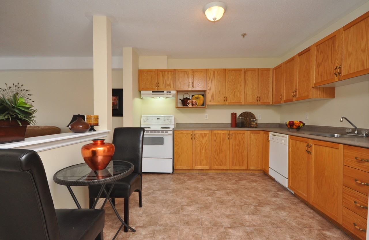 Fairfax Suites - Photo 5 of 13