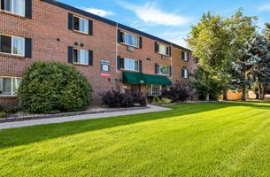 featured image of 825 S Quebec St