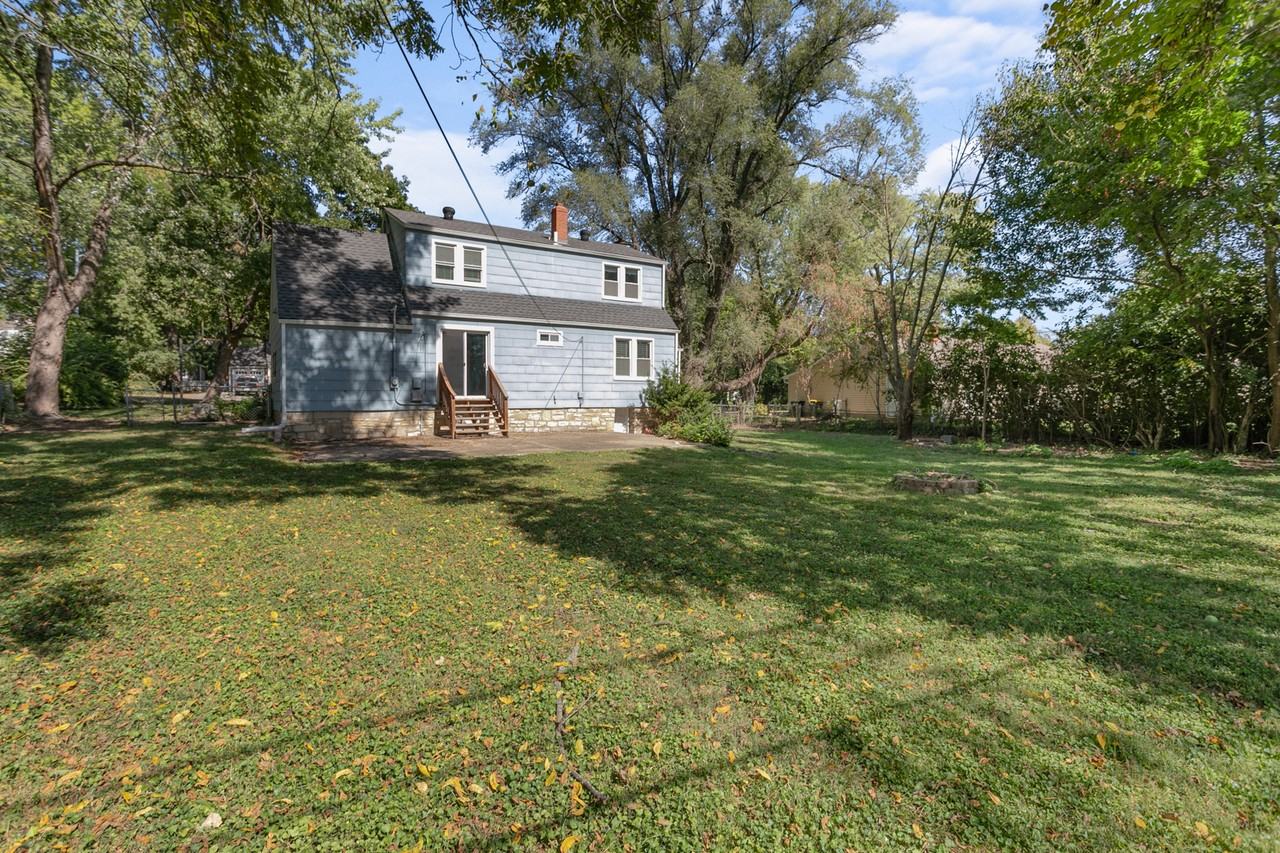 6527 W 80th St - Photo 7 of 28