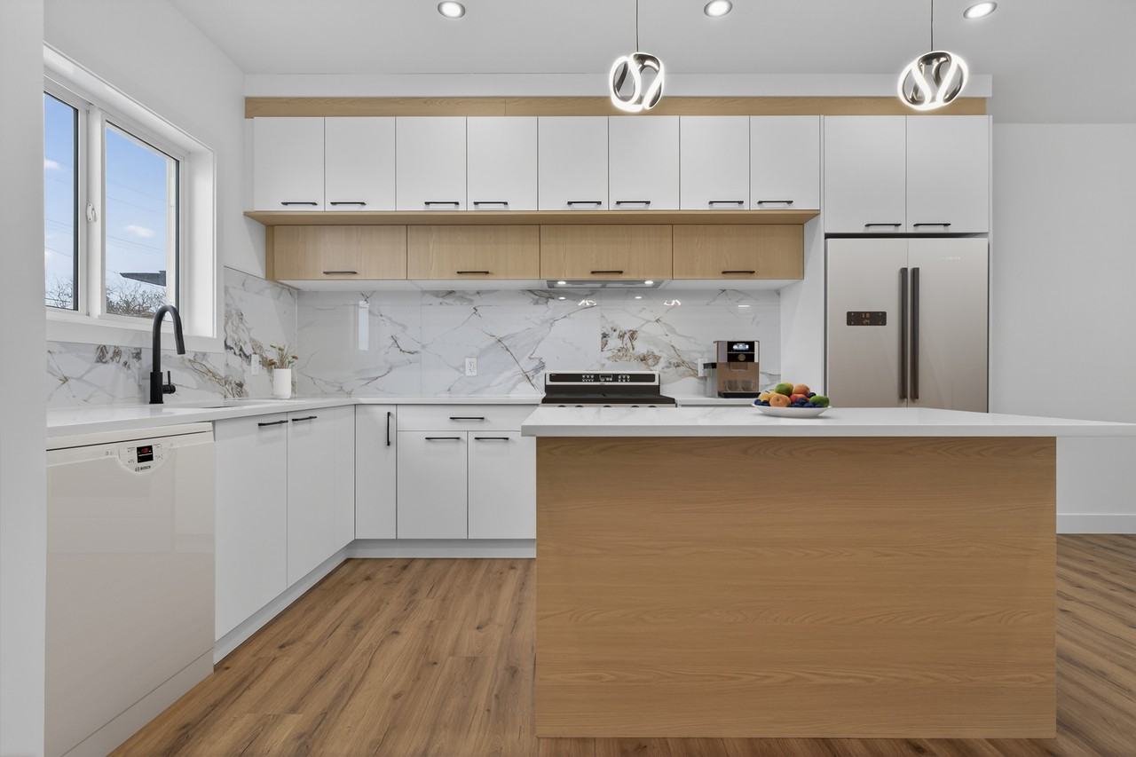 9232 85 St Nw - Photo 4 of 17