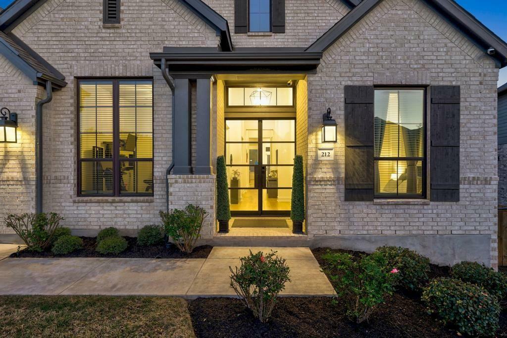 212 Texas Bluebonnet Trl - Photo 3 of 38