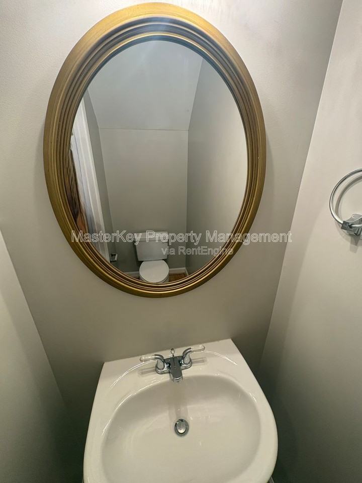4506 Treerose Way - Photo 7 of 24