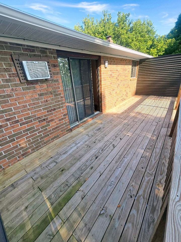 136 N Lake St #3 - Photo 6 of 6