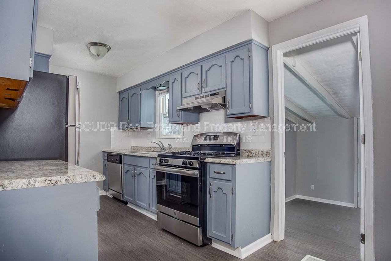 1324 N Osage St - Photo 4 of 16