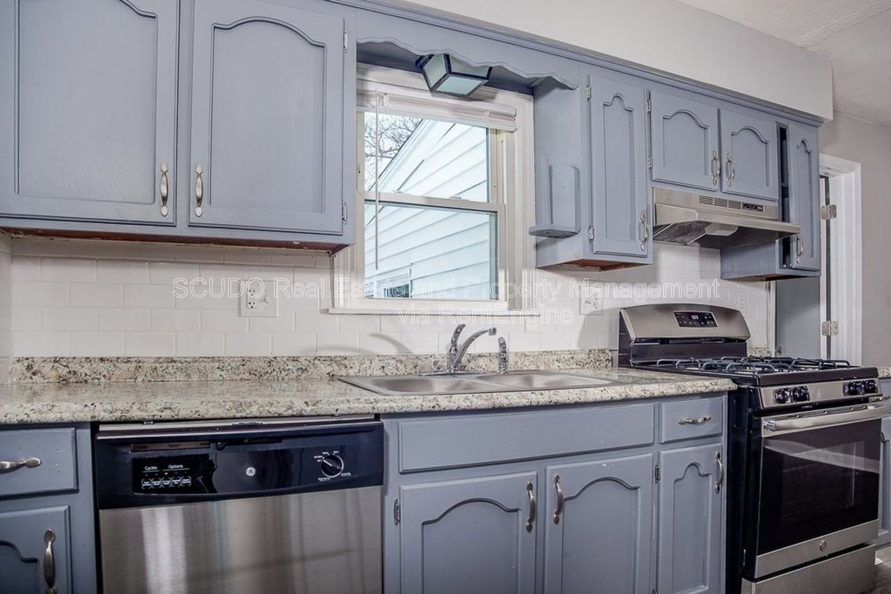 1324 N Osage St - Photo 5 of 16