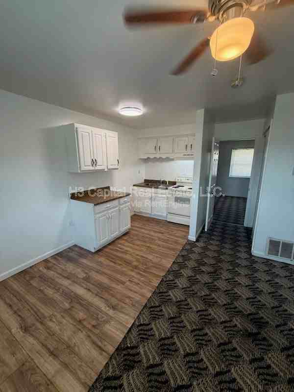 412 Madison Ave #E - Photo 4 of 10