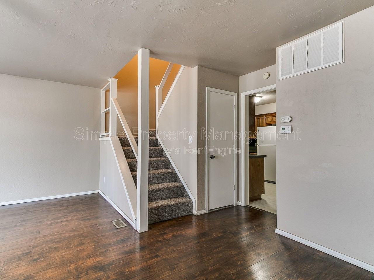 10607 N Macarthur Blvd - Photo 7 of 25