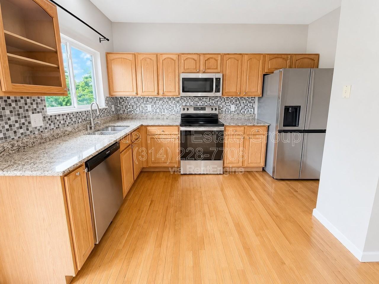 555 Fortress Ct - Photo 7 of 20