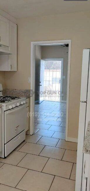 4209 Winona Ave #4223 - Photo 7 of 12