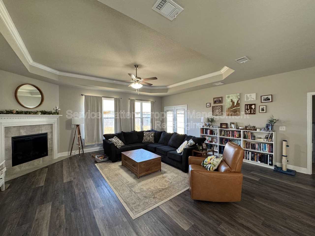 5337 Parkside Dr - Photo 5 of 30