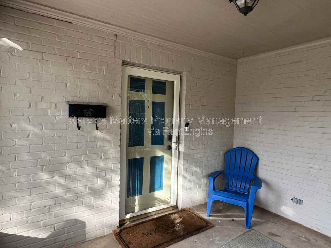 1876 N Baylen St - Photo 3 of 34
