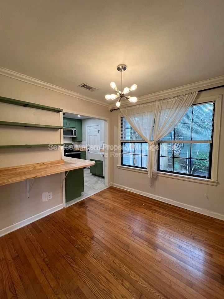 1876 N Baylen St - Photo 7 of 34
