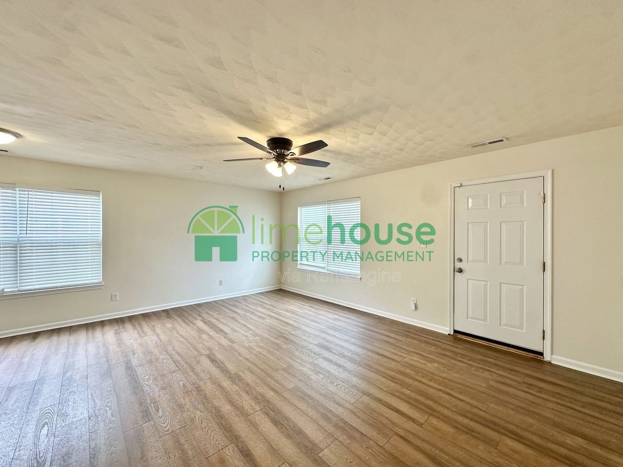 1323 Hoover Ave - Photo 3 of 18