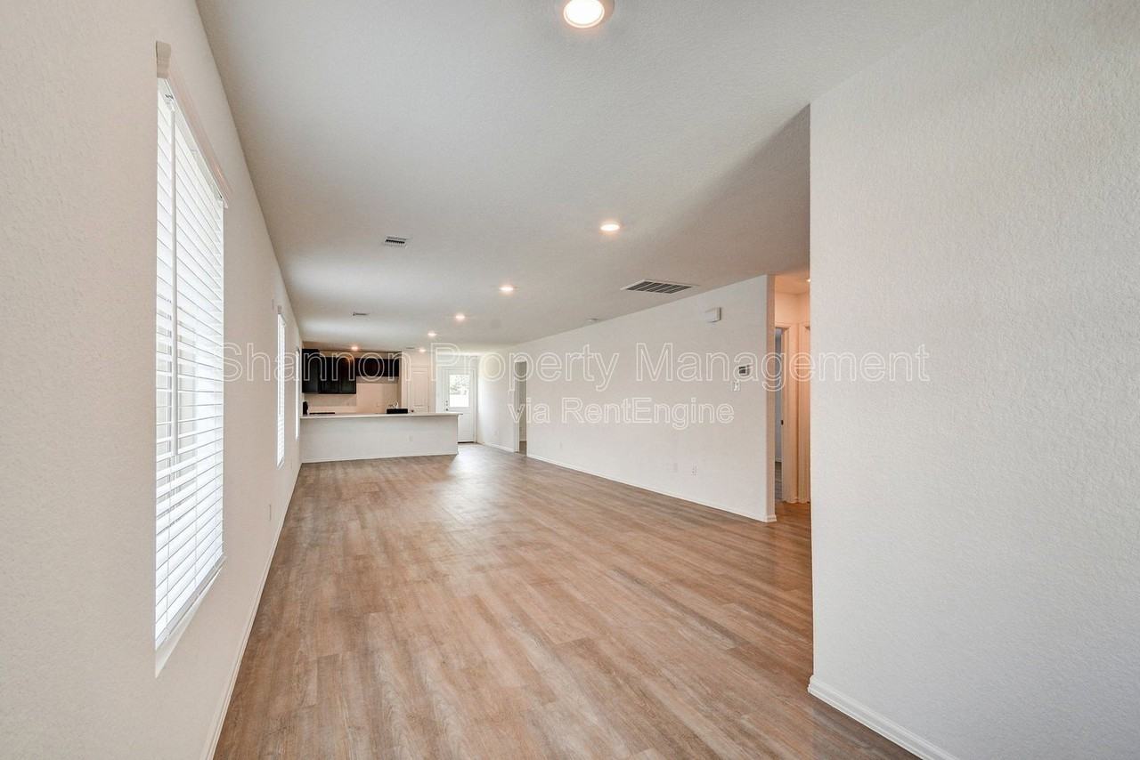 26735 Wilderye Cove Ln - Photo 3 of 24
