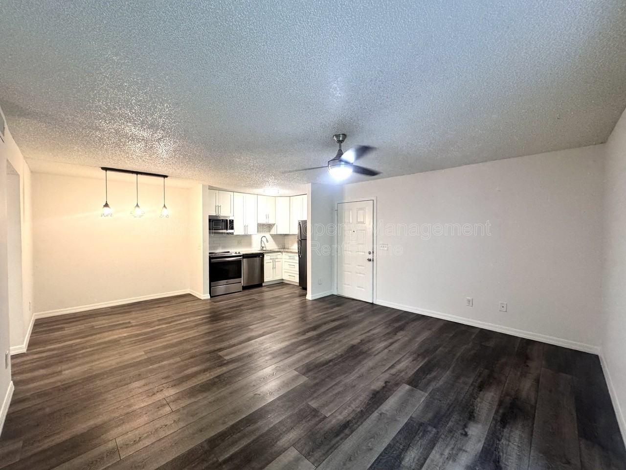 2452 Oak Park Way - Photo 5 of 18