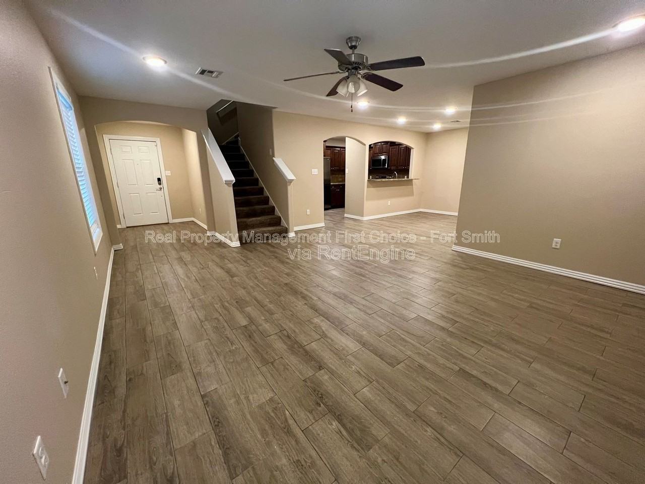 6617 Leightyn Ln - Photo 4 of 24