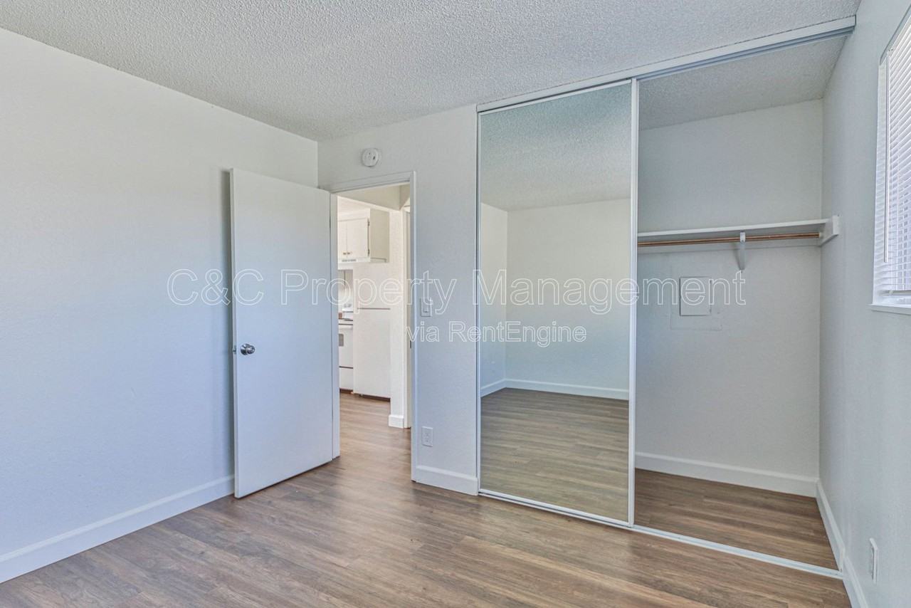 290 Pennsylvania Dr #9 - Photo 2 of 9