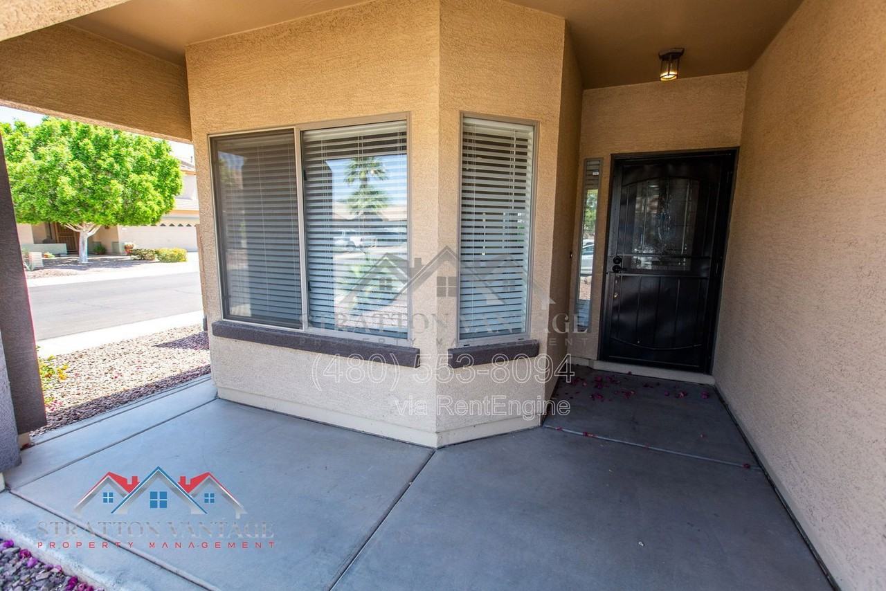 12507 W Honeysuckle St - Photo 6 of 43