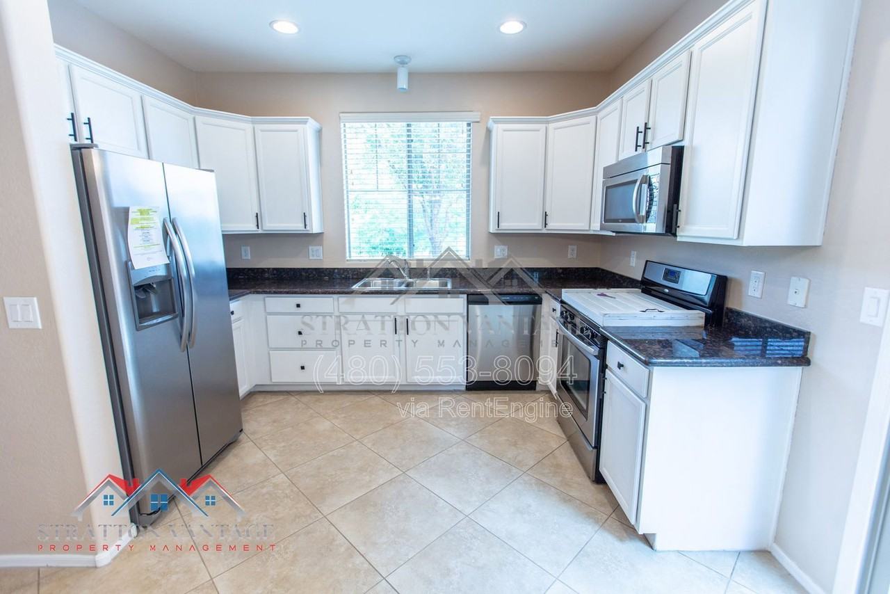 2728 E Megan St - Photo 6 of 24