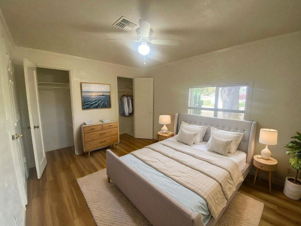 310 Se Gregory Dr - Photo 4 of 25