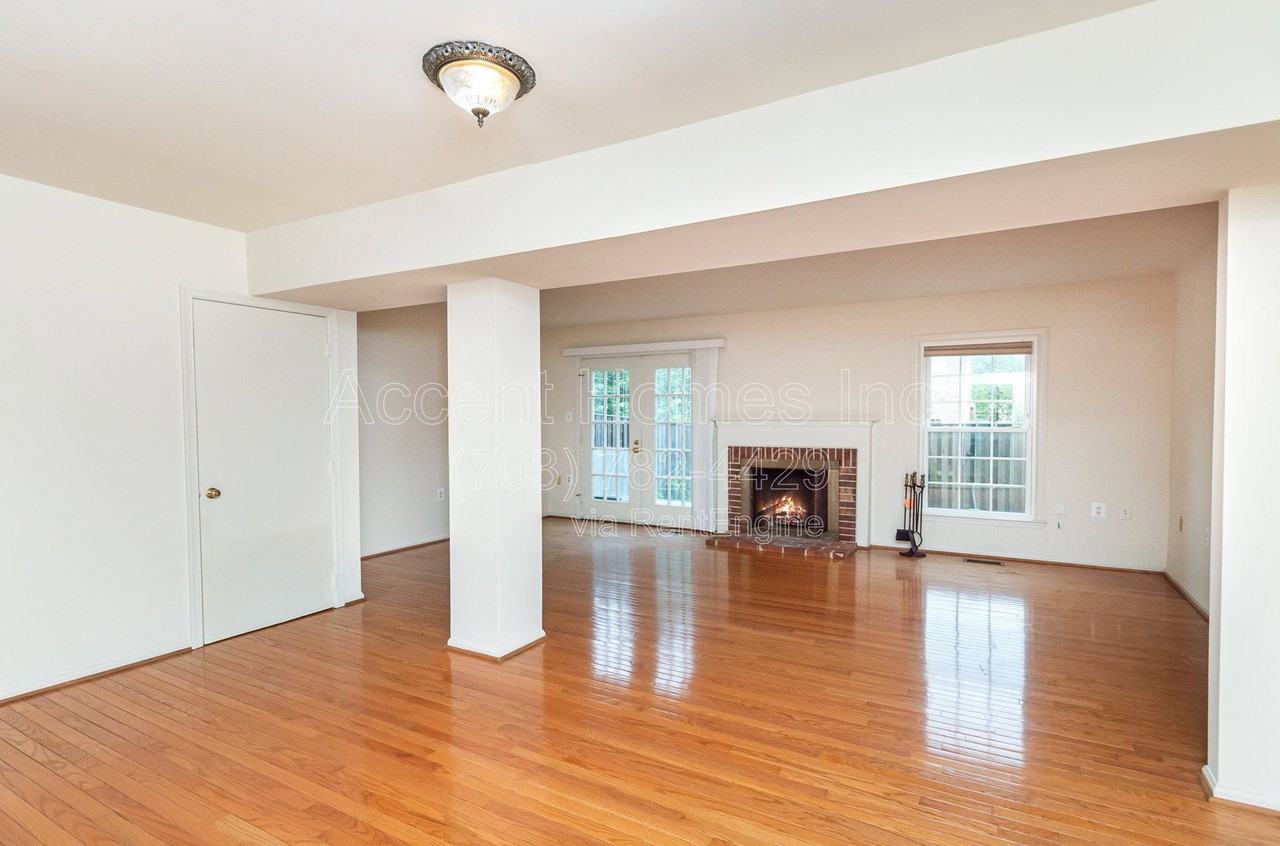 2514 S Arlington Mill Dr #C - Photo 4 of 30