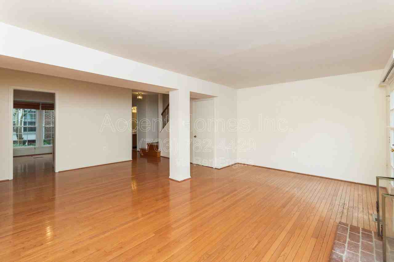 2514 S Arlington Mill Dr #C - Photo 6 of 30