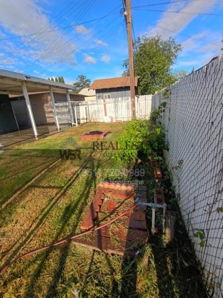 201 W Dale St #B - Photo 6 of 16