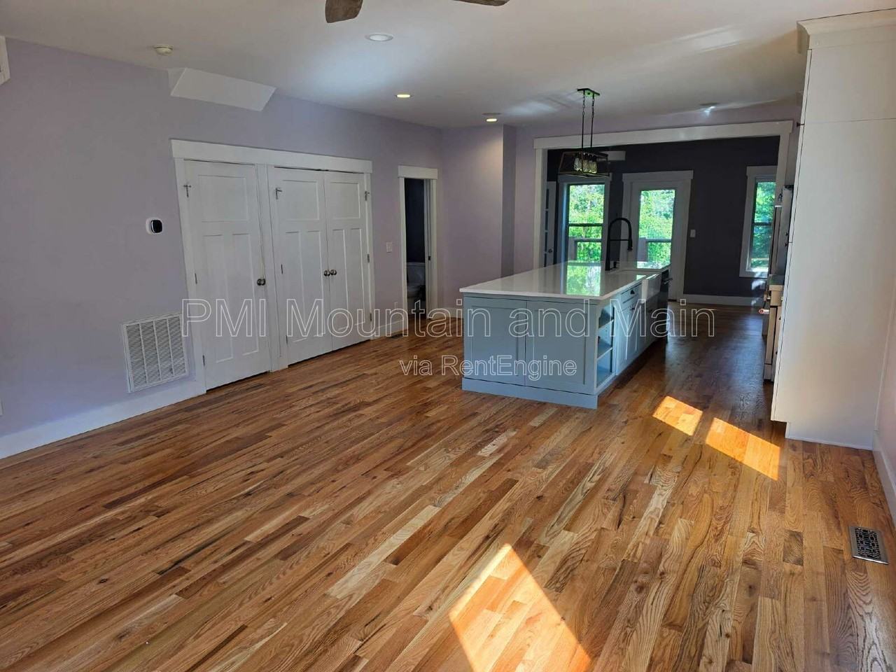 156 Bradley St - Photo 6 of 48