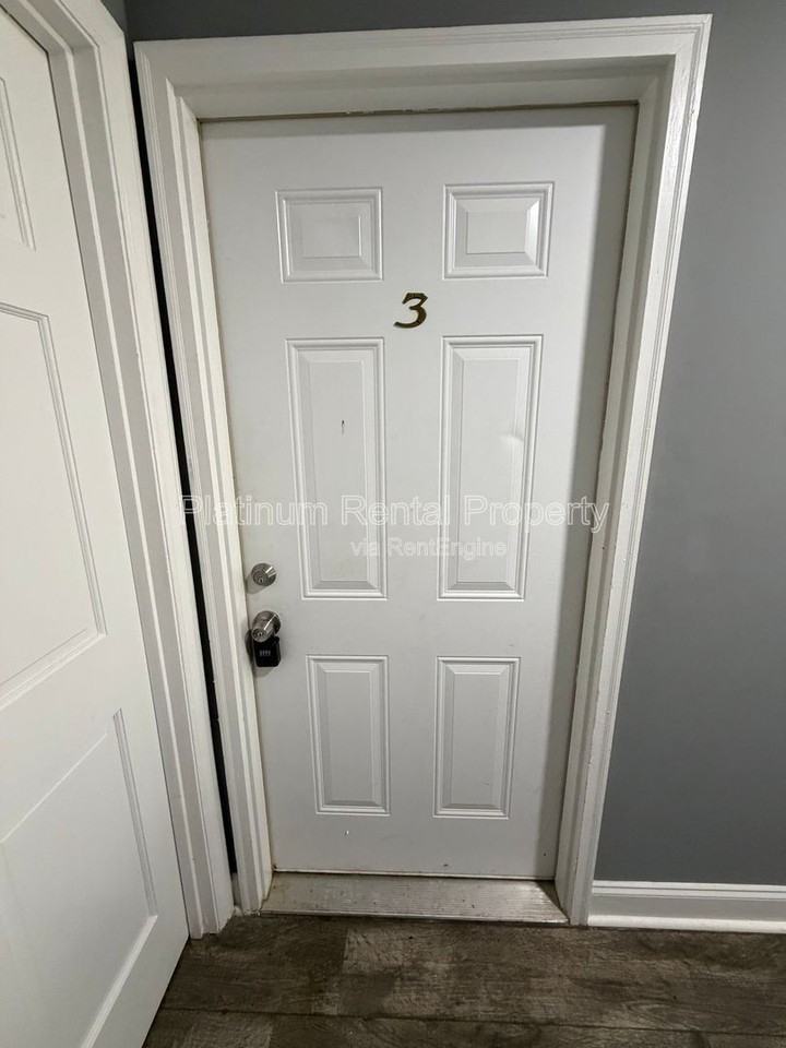 1502 Waverly Way #C3 - Photo 3 of 14