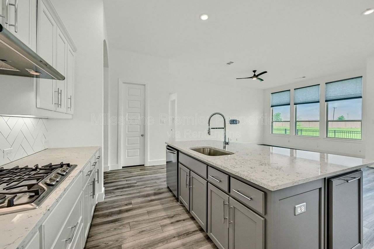 3621 Brinkley Dr - Photo 6 of 18
