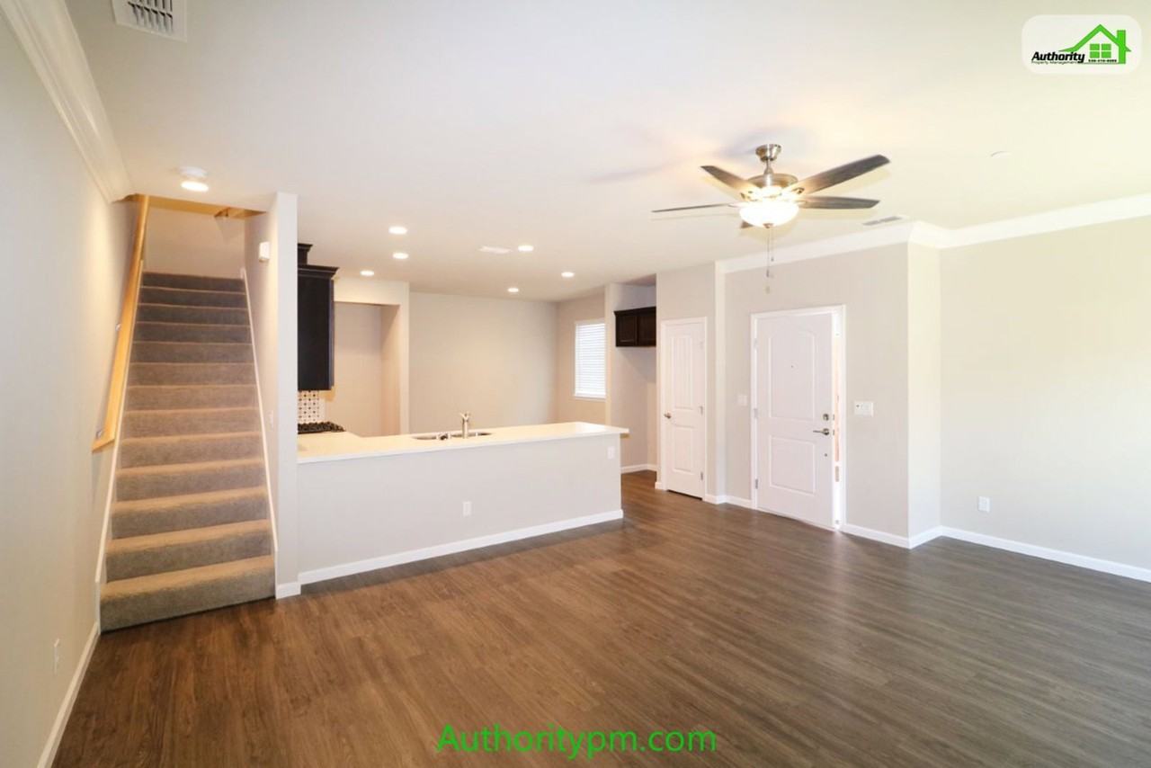 844 Mission De Oro Dr #B - Photo 4 of 20