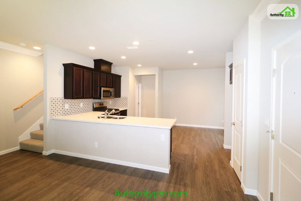 844 Mission De Oro Dr #B - Photo 5 of 20