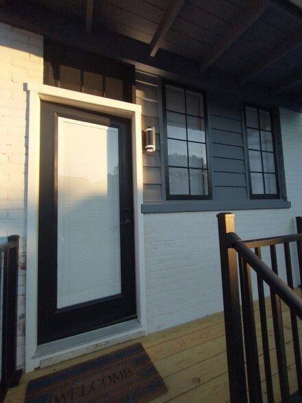205 E King St #2 - Photo 3 of 11