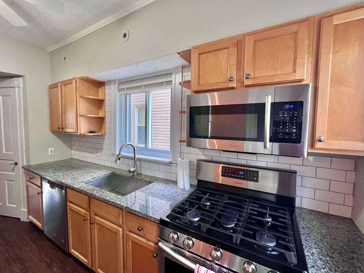 2869 Markbreit Ave - Photo 7 of 17