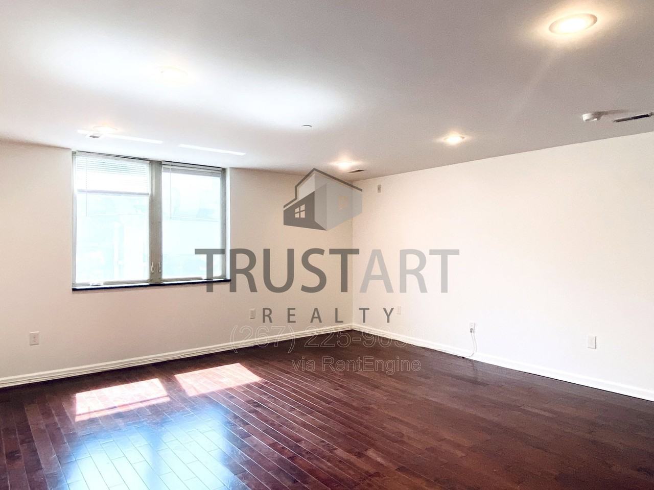 1816 N Front St #B - Photo 3 of 27