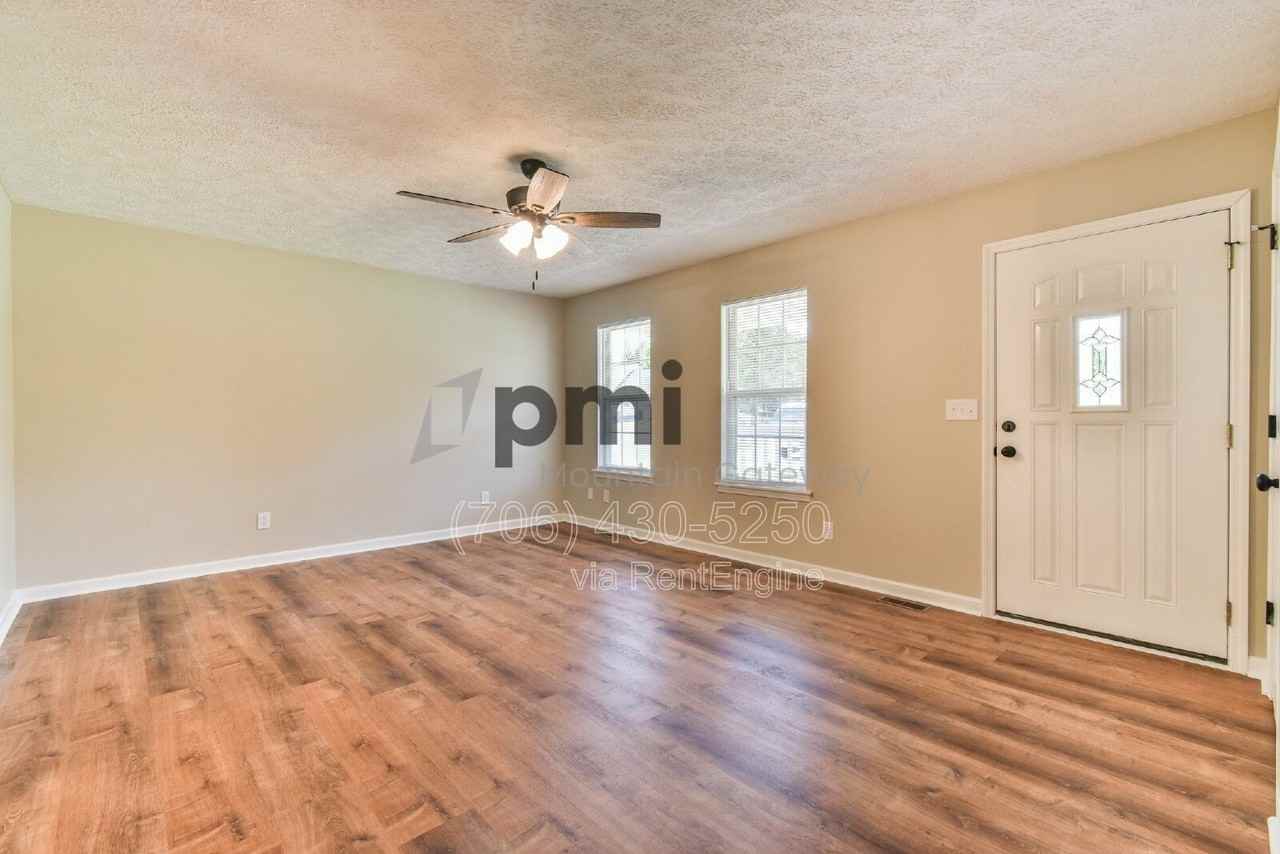 138 Sunset Oaks Dr - Photo 3 of 32