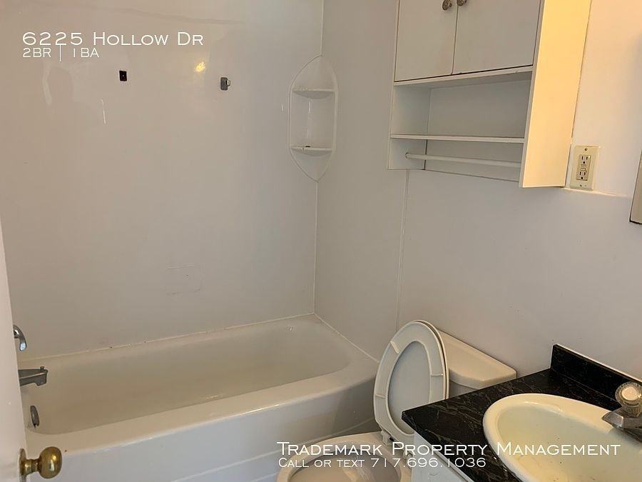 6225 Hollow Dr - Photo 7 of 14