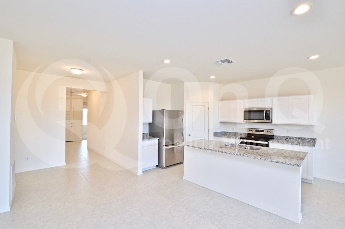 358 S Borromeo Dr - Photo 4 of 20