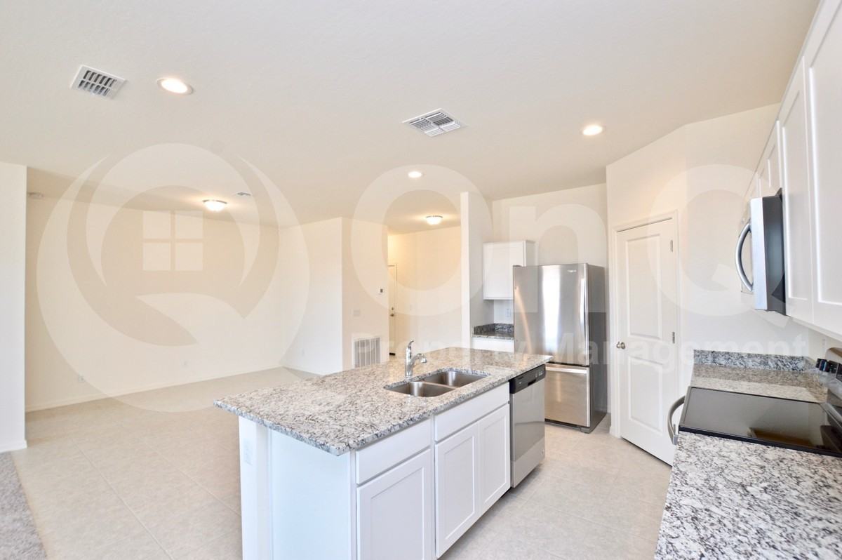 358 S Borromeo Dr - Photo 6 of 20