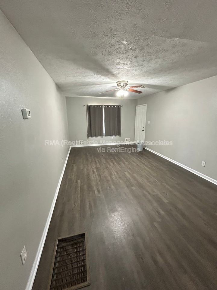 12B Lisa Ln - Photo 5 of 7
