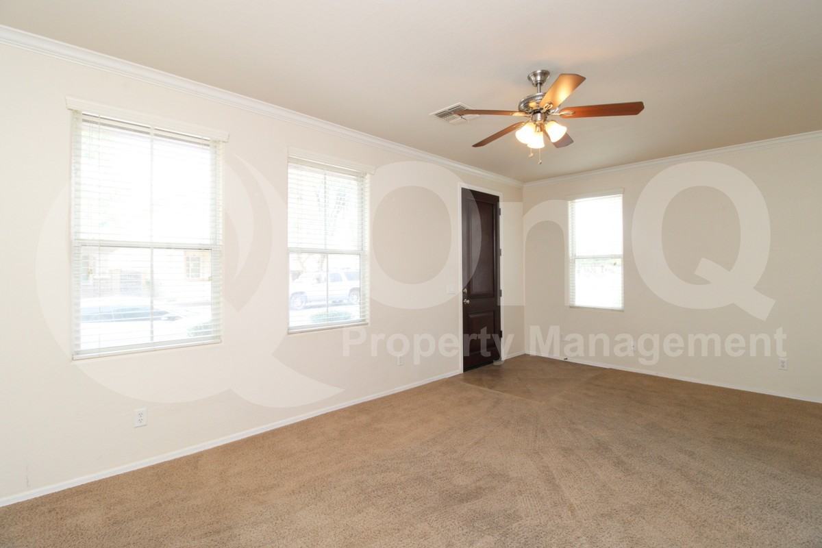 4273 E Oakland St - Photo 7 of 22