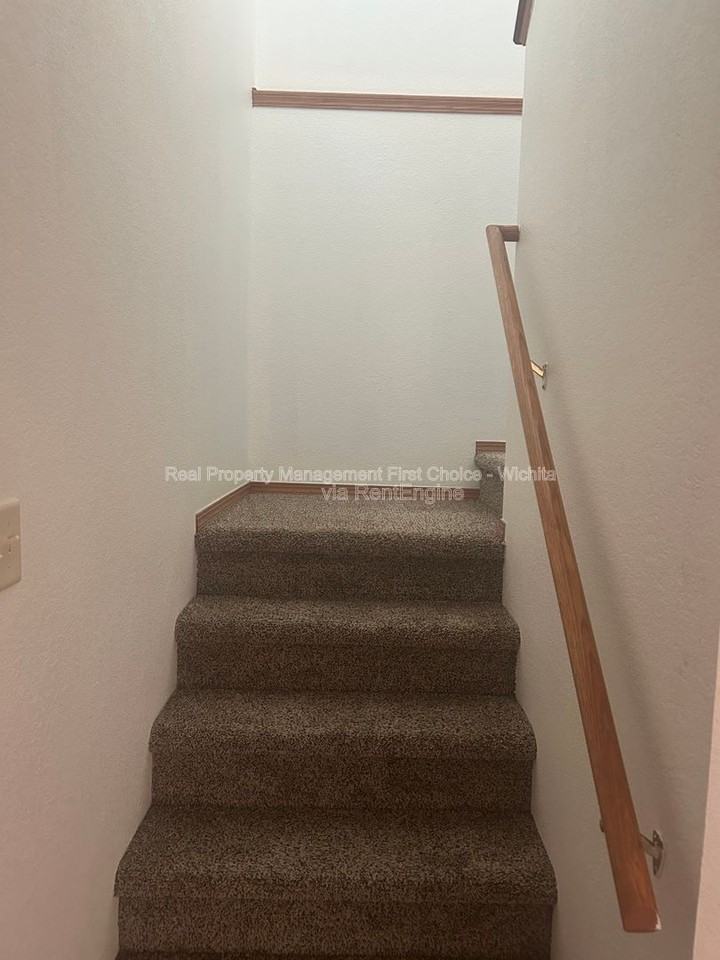 10805 E Funston St - Photo 4 of 35