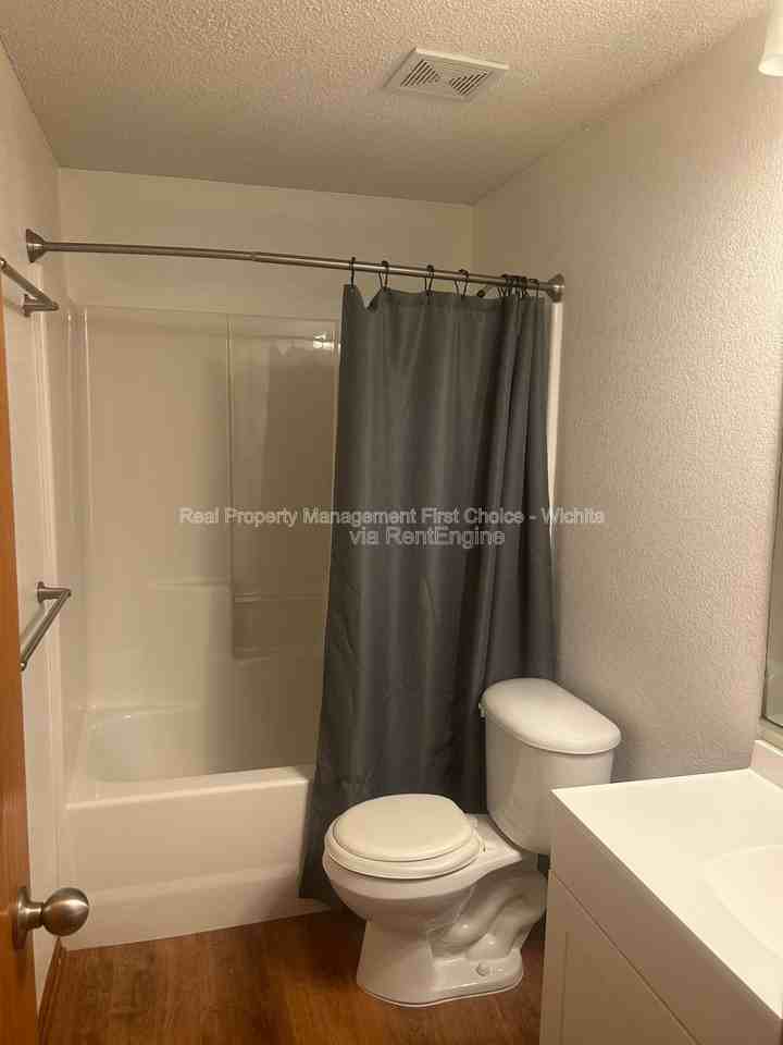 10805 E Funston St - Photo 6 of 35