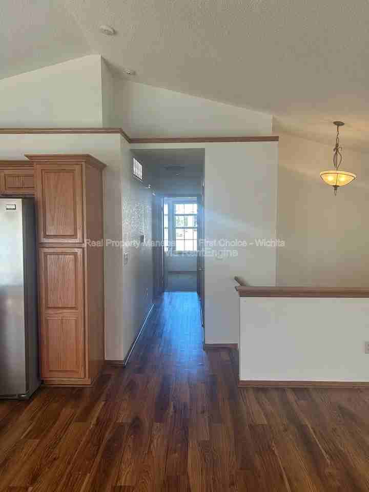 10805 E Funston St - Photo 6 of 34
