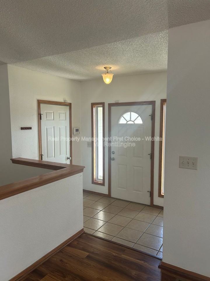 10805 E Funston St - Photo 3 of 34