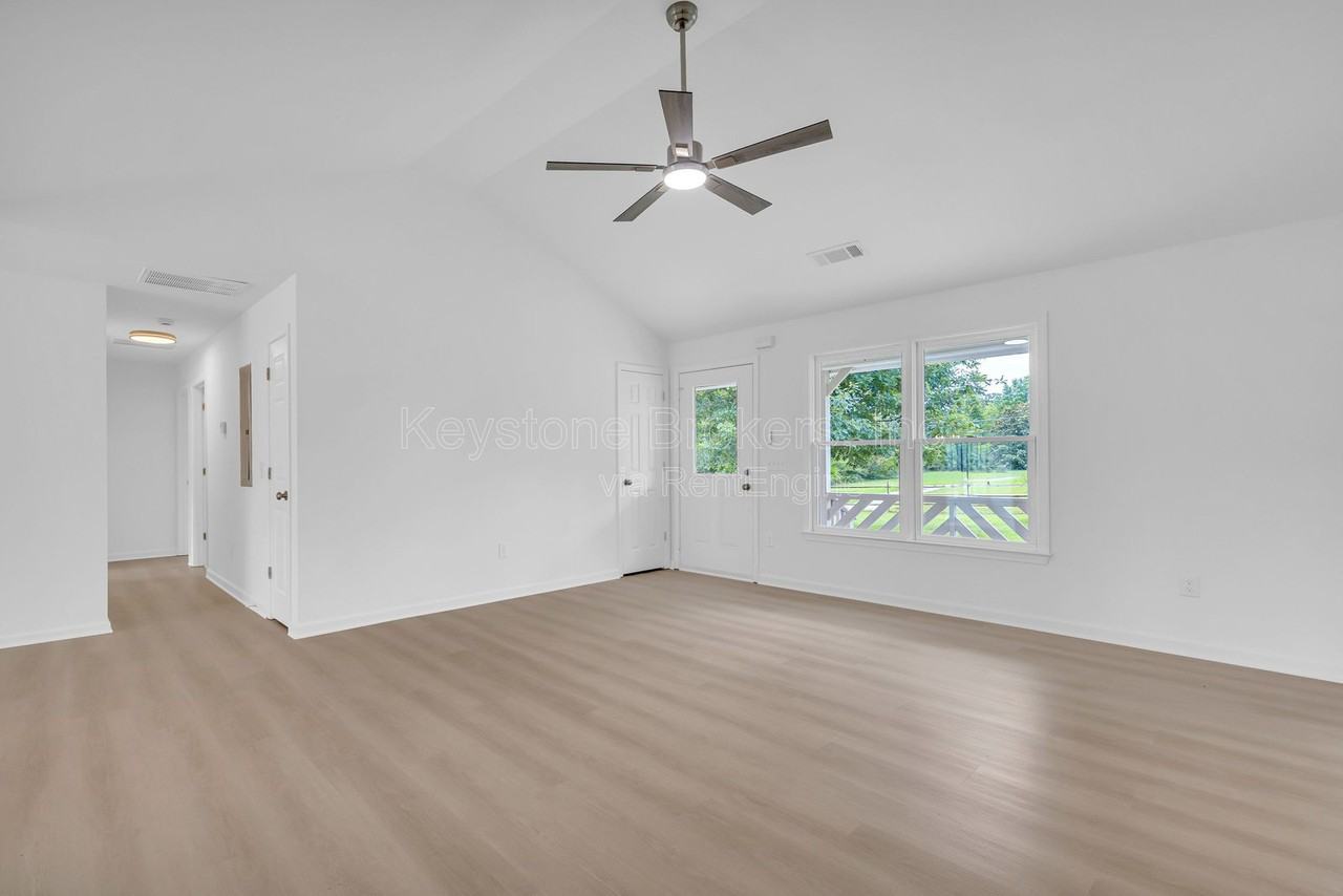 2341 Wall Rd - Photo 4 of 9