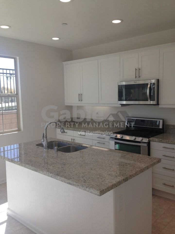 20664 Caden Ct - Photo 2 of 22